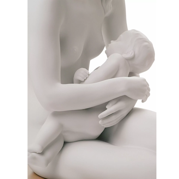 A Nurturing Bond