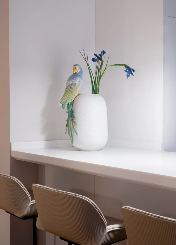 Macaw Bird Vase (Blue)