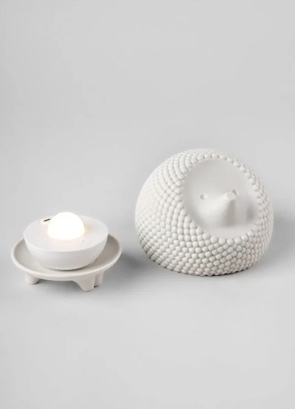 Hedgehog wireless table lamp
