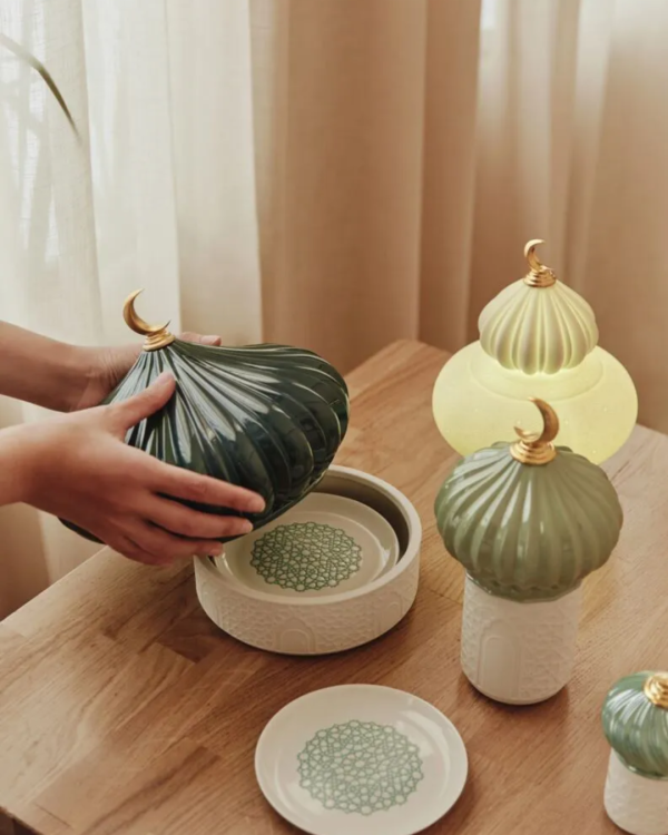 Majestic Nights Wireless Lamp