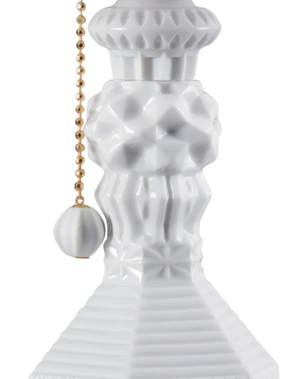 Belle de Nuit Table Lamp. White (CE)