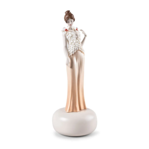 Exquisite Embroidery Sculpture