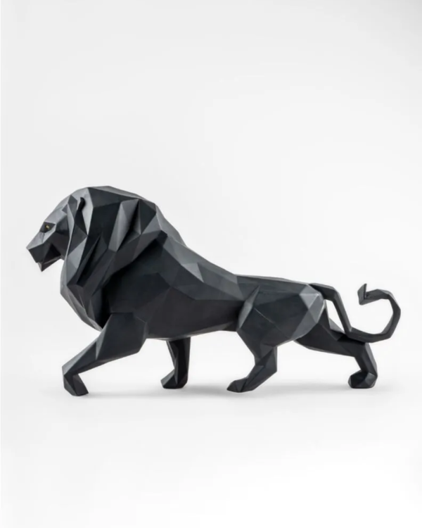Lion Sculpture. Matte Black