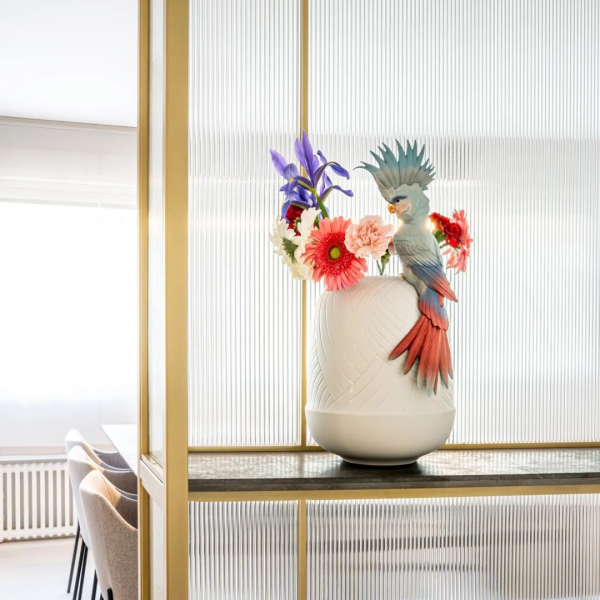 COCKATOO VASE