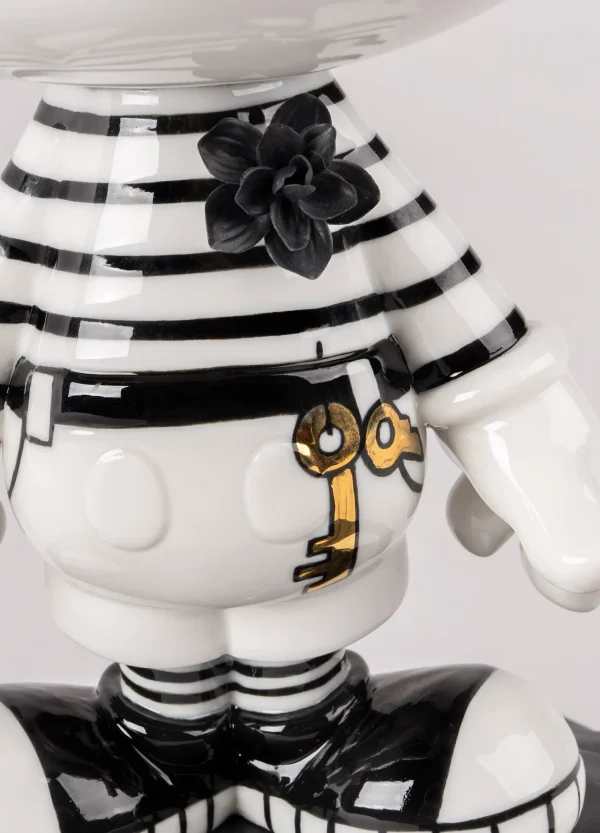 Mickey in black and white Sculpture