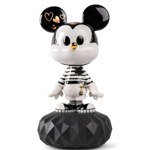 Mickey in black and white Sculpture